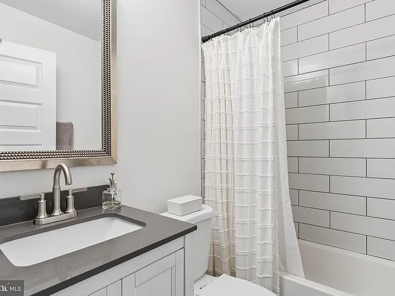 1228 Patapsco St — Photo 22