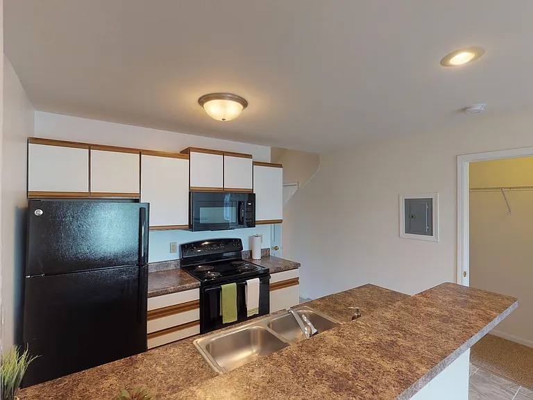 Muirfield Apartments — Photo 24