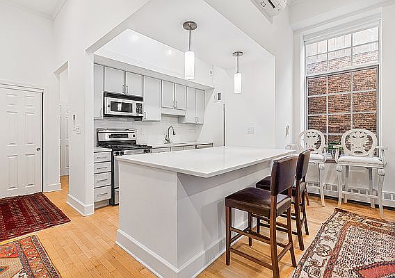 5th image of 130 Beekman St APT 2D
