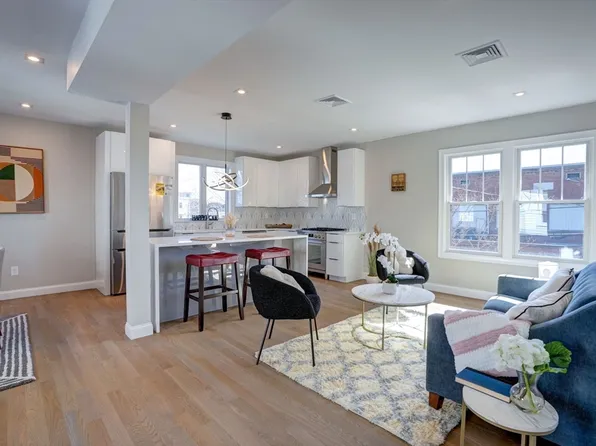 3 Church St #2, Somerville, MA 02143