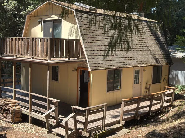 92 Hillcrest Way, Willow Creek, CA 95573