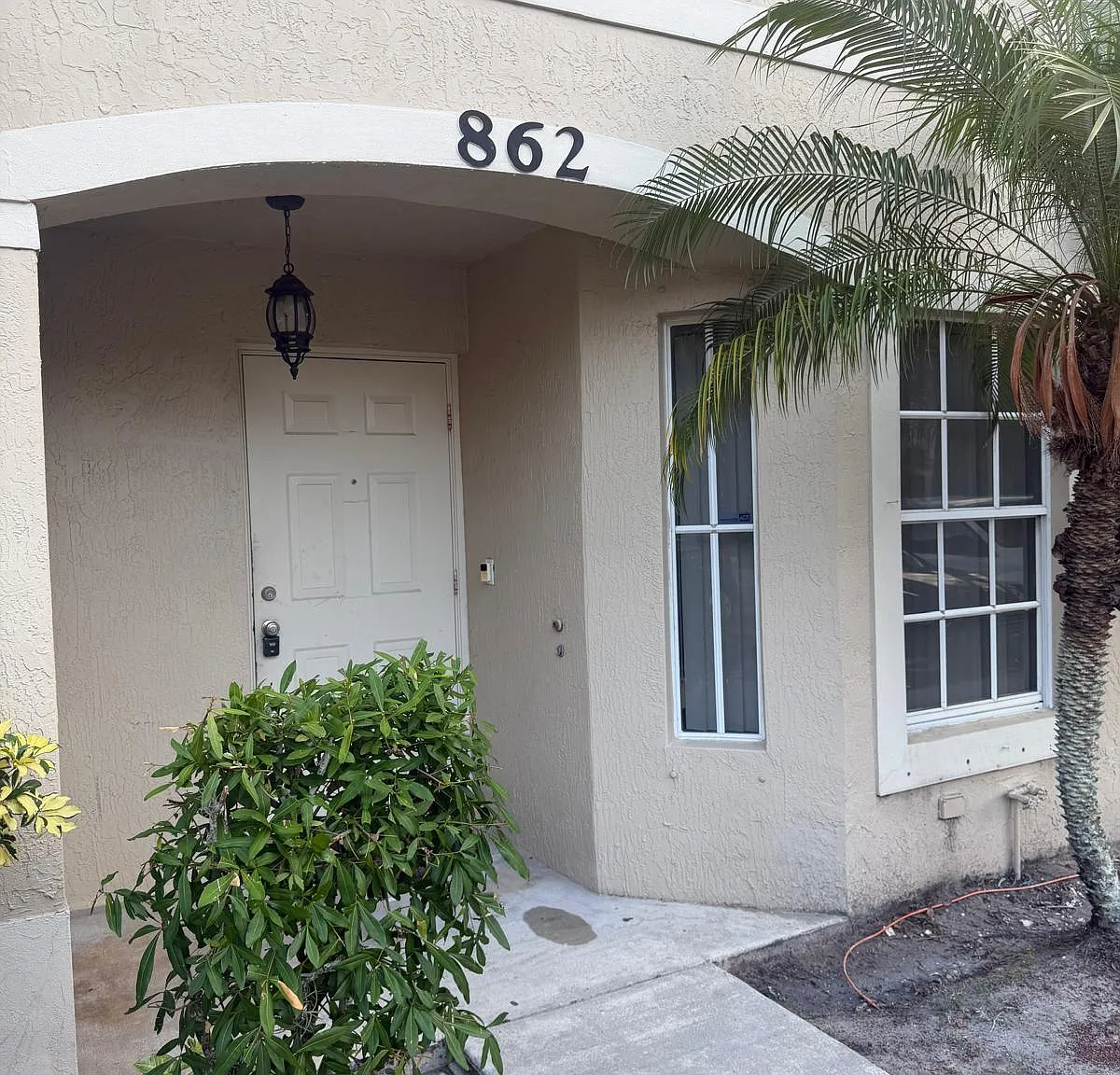 3 bed, 2.5 bath, 1383 sqft, $2,150 — Photo 2