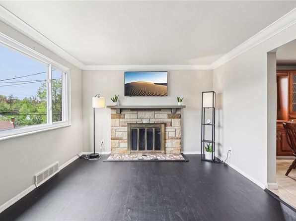 1306 Cook School Rd, Bridgeville, PA 15017