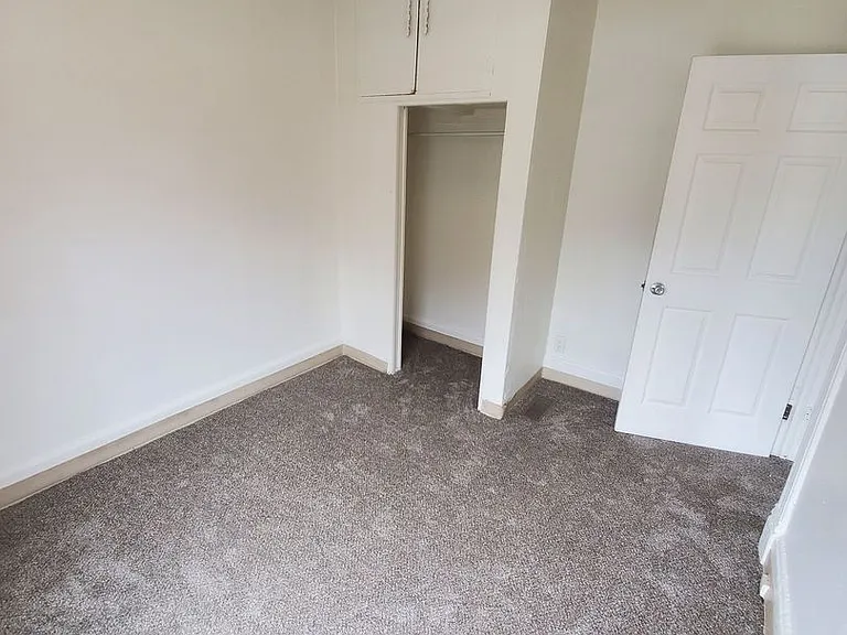 612 10th St. - 3 Unit — Photo 4