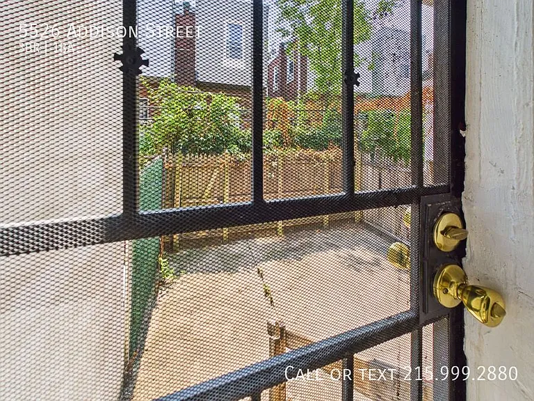 5526 Addison St — Photo 16