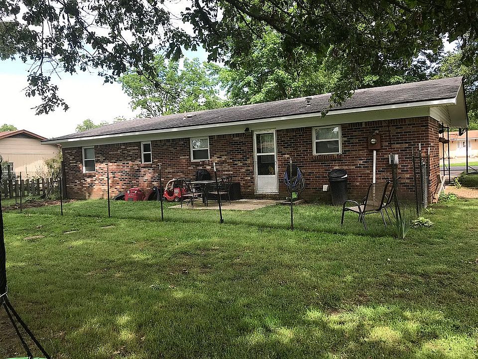 2nd image of 405 Medler St