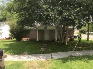 700 W Live Oak St, Angleton, TX 77515