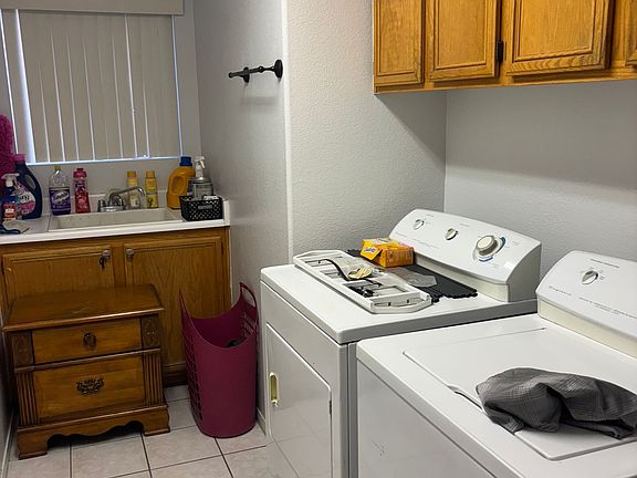 4th image of 1805 Hollyberry Ct