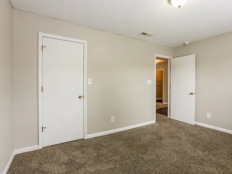 1083 Pine Ridge Way — Photo 11