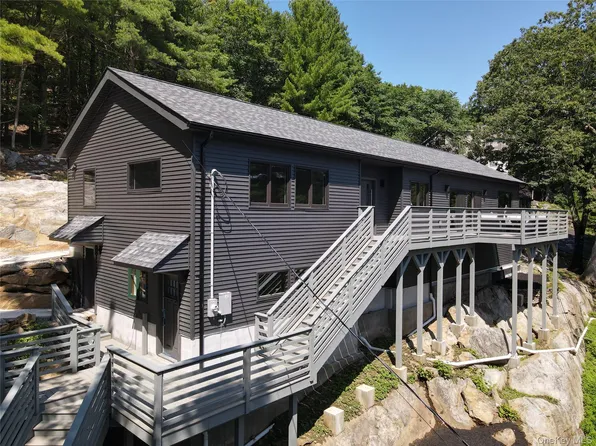 87 Blueberry Hill, Greenwood Lake, NY 10925