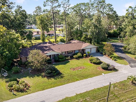 2nd image of 998 Pineview Cir SW