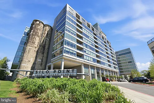 1200 Steuart St Photo 1