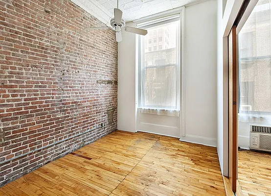 Rented by Warburg | media 6