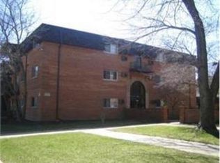 18550 Torrence Ave APT 12, Lansing, IL 60438