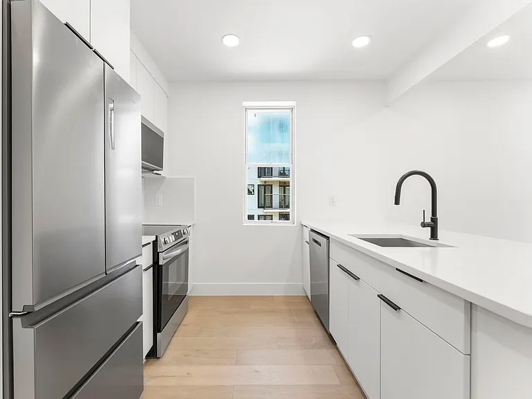 29 Fayette St #3 — Photo 2