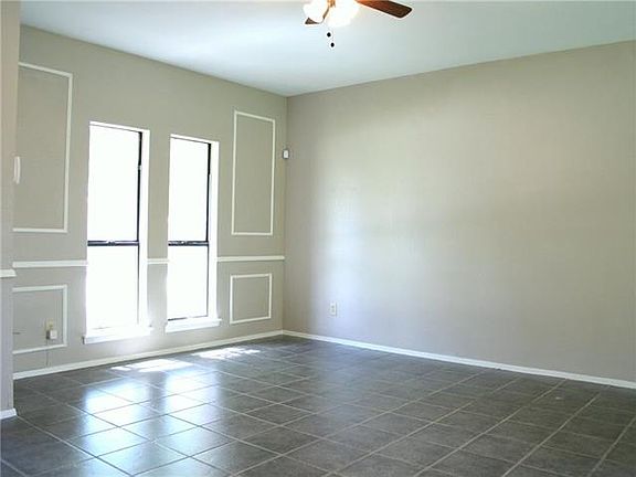 3rd image of 3701 Georgetown Dr