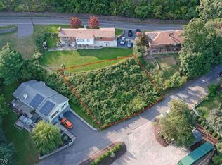 001 Grand Summit Ave, Haledon Boro, NJ 07508