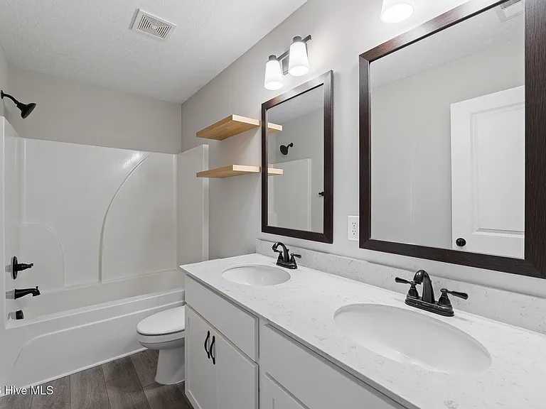 2097 Limerick Ct — Photo 16