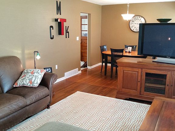 4th image of 427 Parkwood Dr