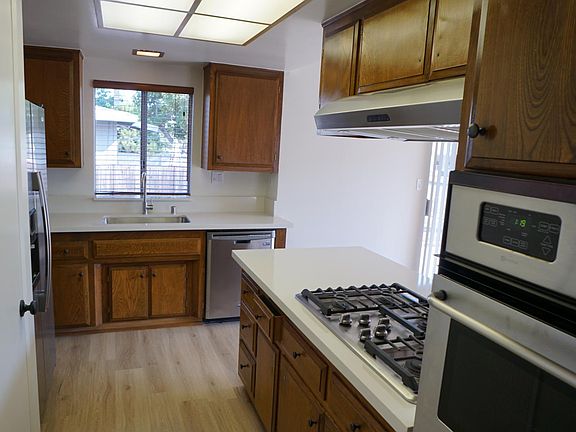 5th image of 410 N Stoneman Ave APT A