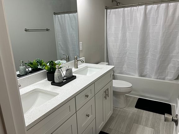 2nd image of 5904 Carver Blvd #2