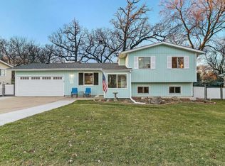 4120 W Crystal Lake Rd, McHenry, IL 60050