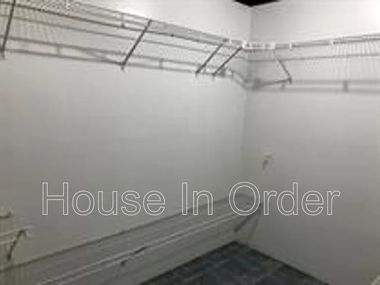 12 Looking Glass Ln — Photo 9