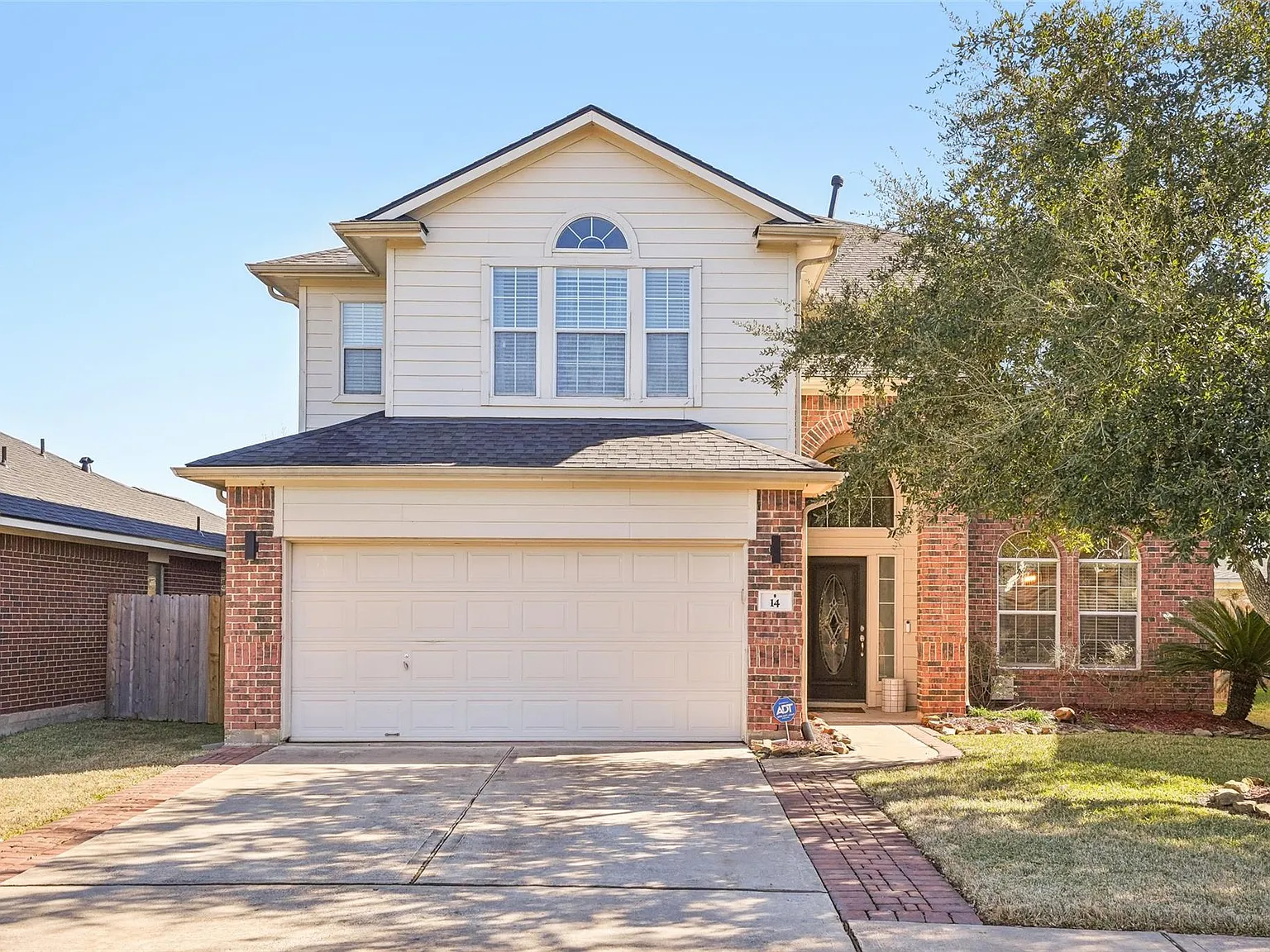 4 bed, 3.0 bath, 2542 sqft, $3,000 — Photo 3
