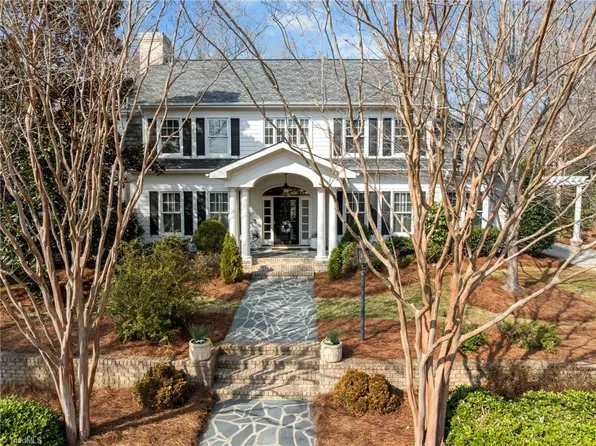 208 Willoughby Blvd, Greensboro, NC 27408