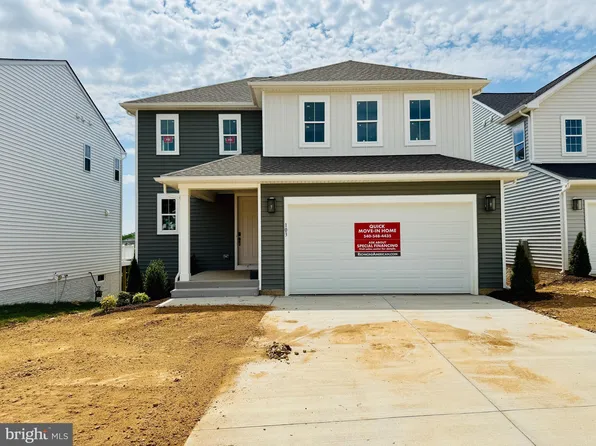 103 Midsummer Ln, Middletown, VA 22645