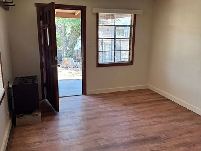 413 & 518 Vassar Dr SE — Photo 14
