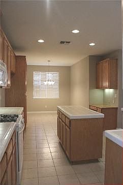 5th image of 2129 Olivia Way
