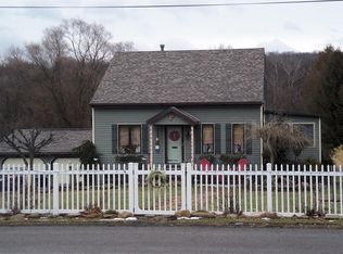 222 Port St, Ford City, PA 16226