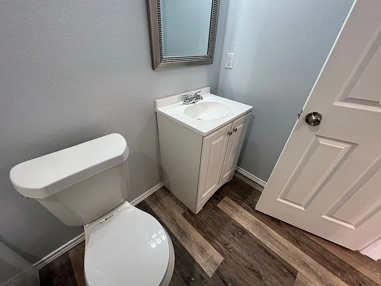 5609 Jarvis St — Photo 14
