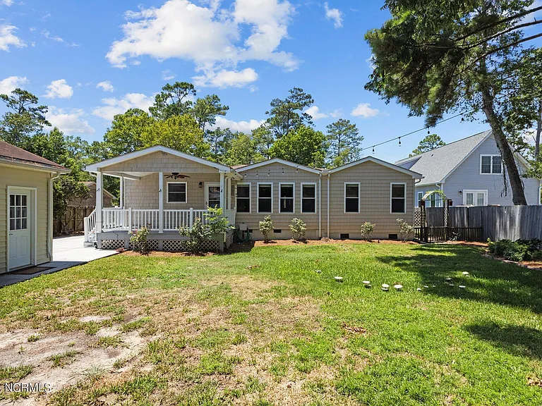 221 Salty Shores Rd — Photo 45