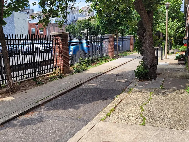419 S Quince St — Photo 28
