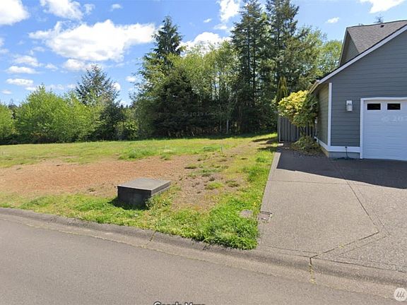 2nd image of 1412 Grays Pointe Lane