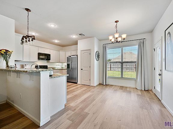 5th image of 42344 Jadestone Ave