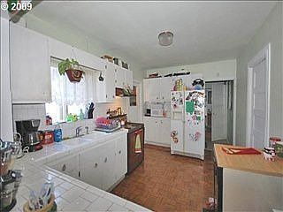 4th image of 1609 E 29th St