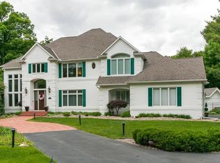 4860 Oak Grove Ct NE, Cedar Rapids, IA 52411