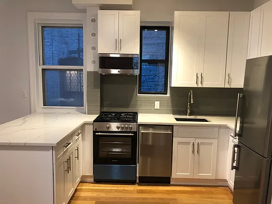 Rented by Waverly Realty Associates | media 32