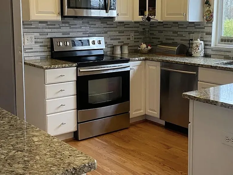 5700 Crestwood Dr — Photo 5