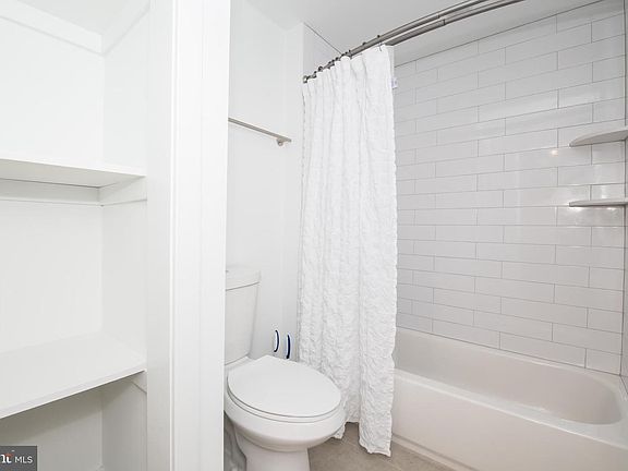 4th image of 2817 W Girard Ave