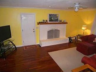 4th image of 1313 Bourgogne Ave