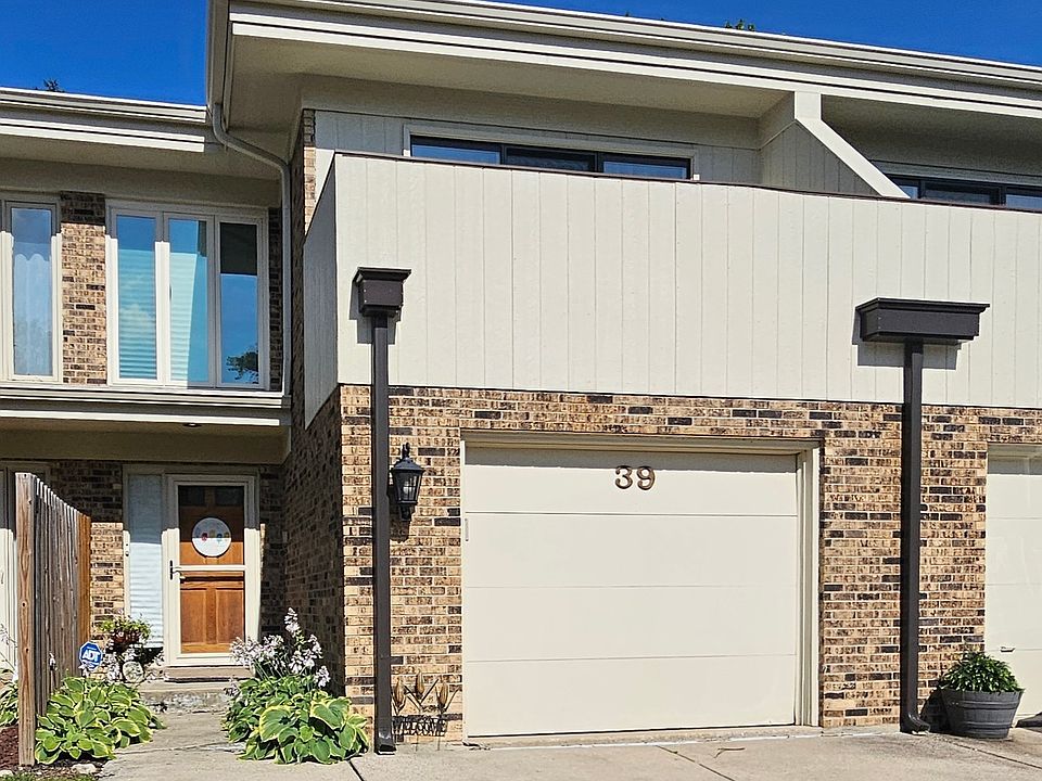 1st image of 39 Sorrento Dr