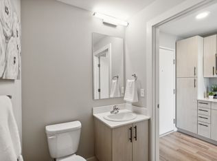 1431 E Main St #405, Auburn, WA 98002