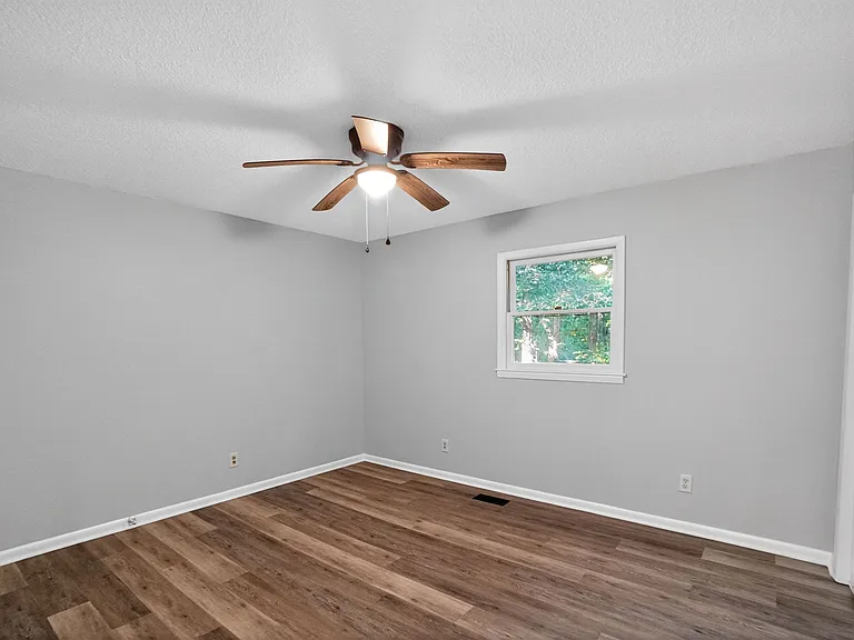 1494 Carpenter St — Photo 14