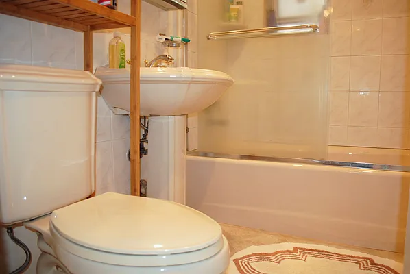 Sold by Landmarc Group | media 49