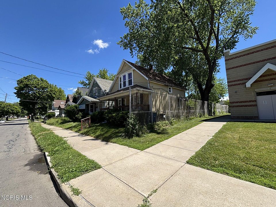 2nd image of 527 White St