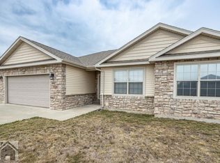 110 Brush Creek Pkwy, Saint Robert, MO 65584